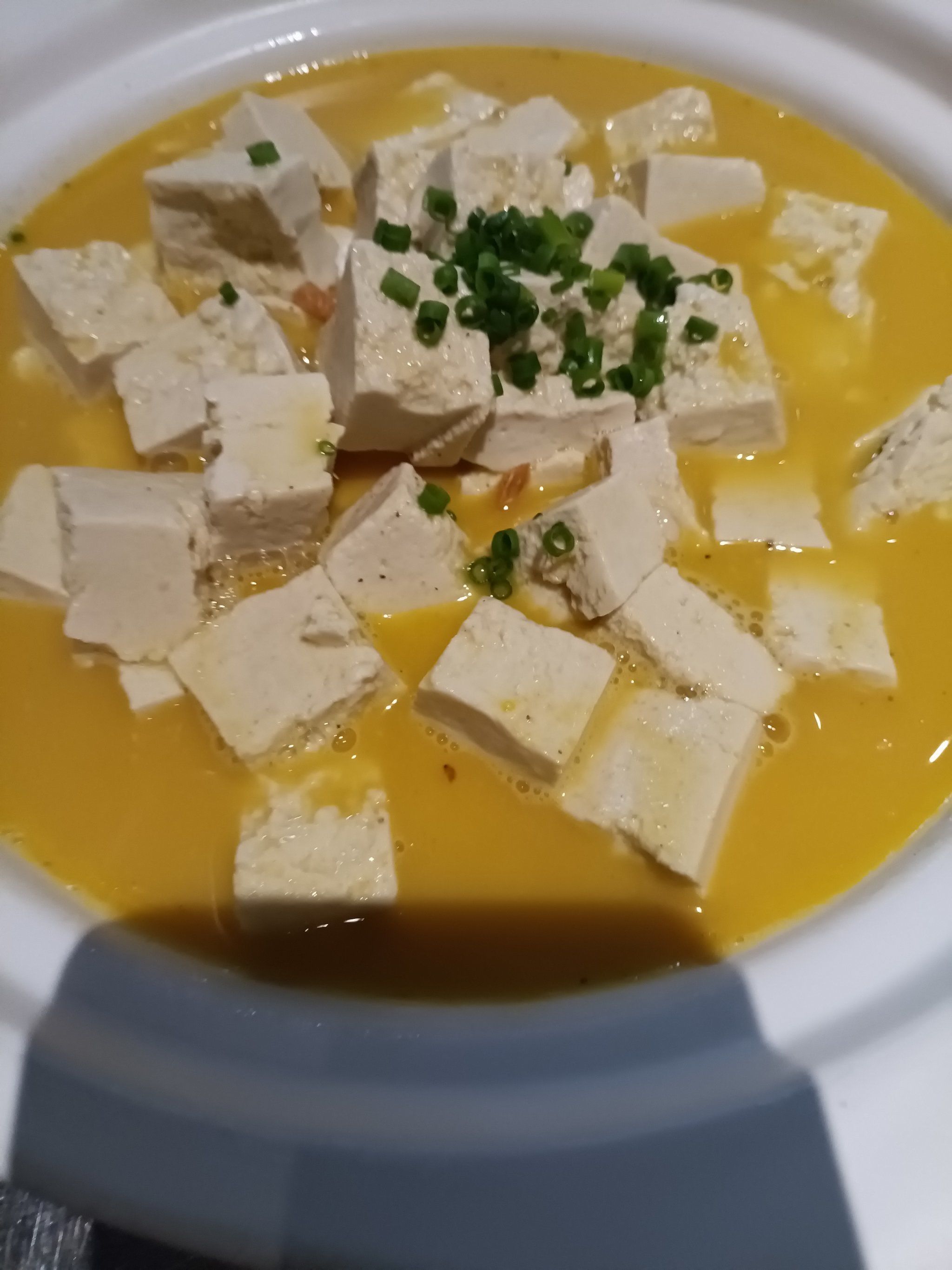 山泉水老豆腐,豆香醇厚,口感嫩滑.山泉水