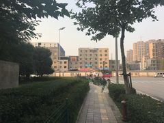 -茅草房·河畔园林火锅