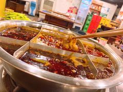 -邓莽子老火锅(中兴路总店)