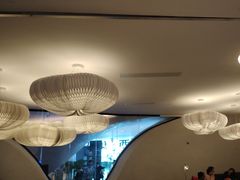 -涨巢·潮玩水疗局