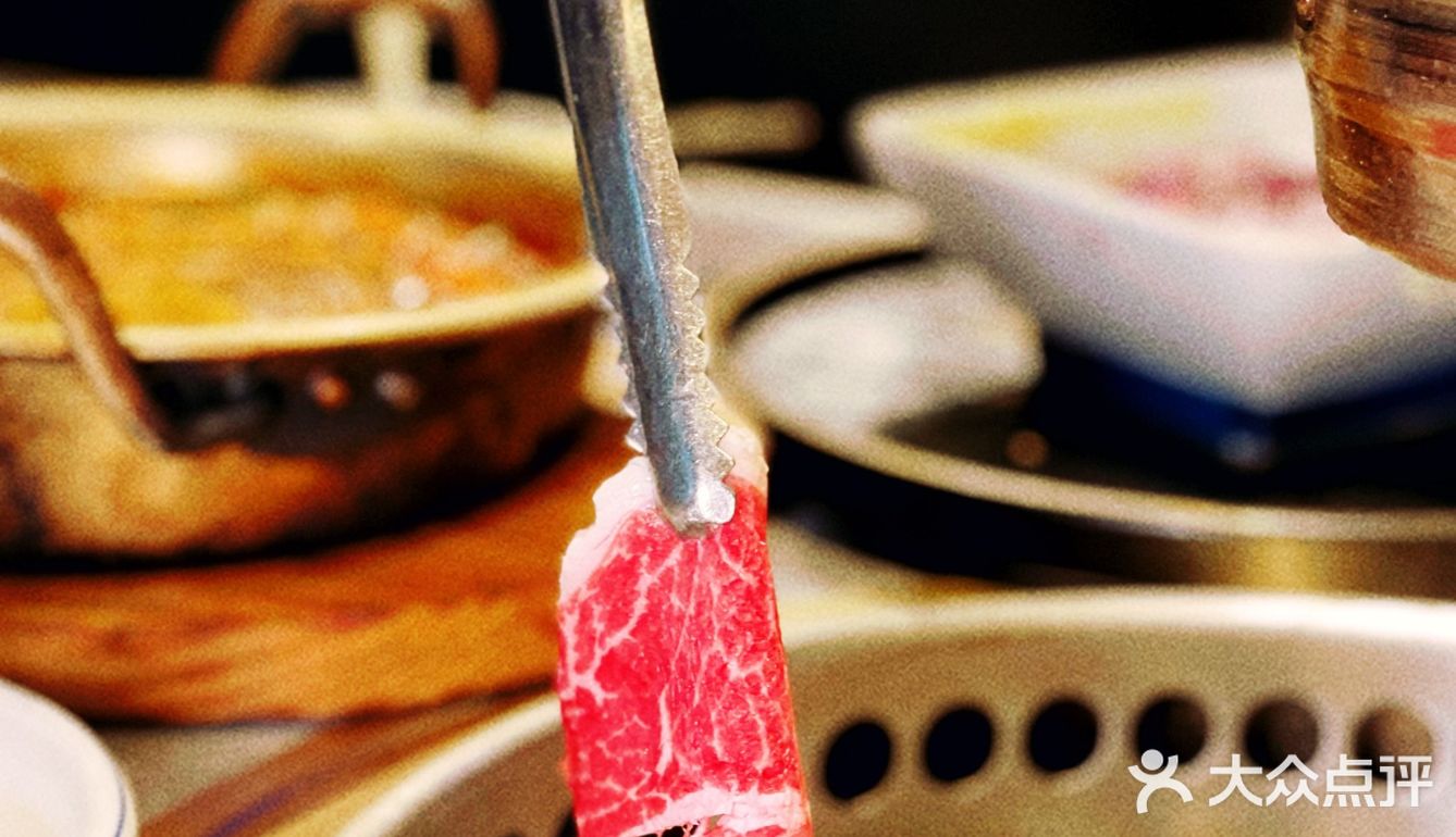 十六宫格烤肉吃到爽！王妃家也太懂我了吧！