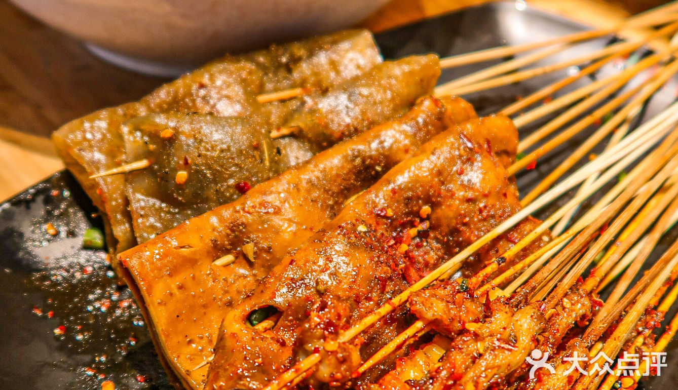 重庆最便宜的钵钵鸡！0.7元一串！人均20+ 