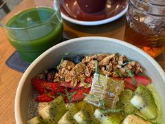 -ROAST coffee & eatery