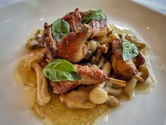 烟熏乳鸽配秋菇-Jean Georges