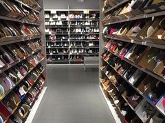 -唯品会(北京国瑞城店)