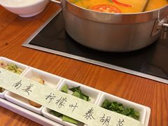 -樾餐厅泰式海鲜火锅(民歌湖店)