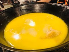 -鲜入围煮花胶鸡海鲜火锅