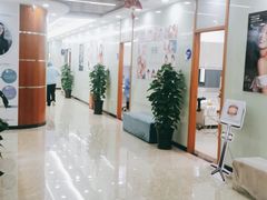 -茂菊口腔连锁(浦东南路店)