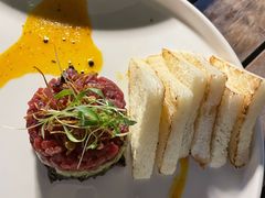 牛肉塔塔配牛油果黑橄榄酱-Solo(衡山路店)