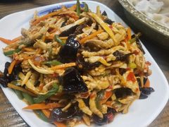 鱼香肉丝-东北农家饺子村(昌平路店)