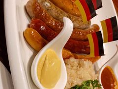 -1886德国汽车餐厅(外滩十六铺码头店)