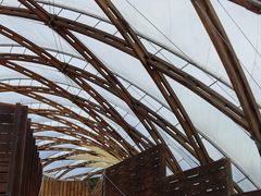 -怀托摩萤火虫洞