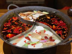 -白乐天毛肚火锅馆(解放碑店)