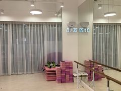 -韵姿少儿舞蹈(北外滩校区)