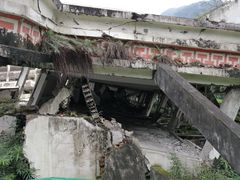 -四川汶川特大地震漩口中学遗址