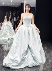 -Renee芮亦婚纱(原丽莎)