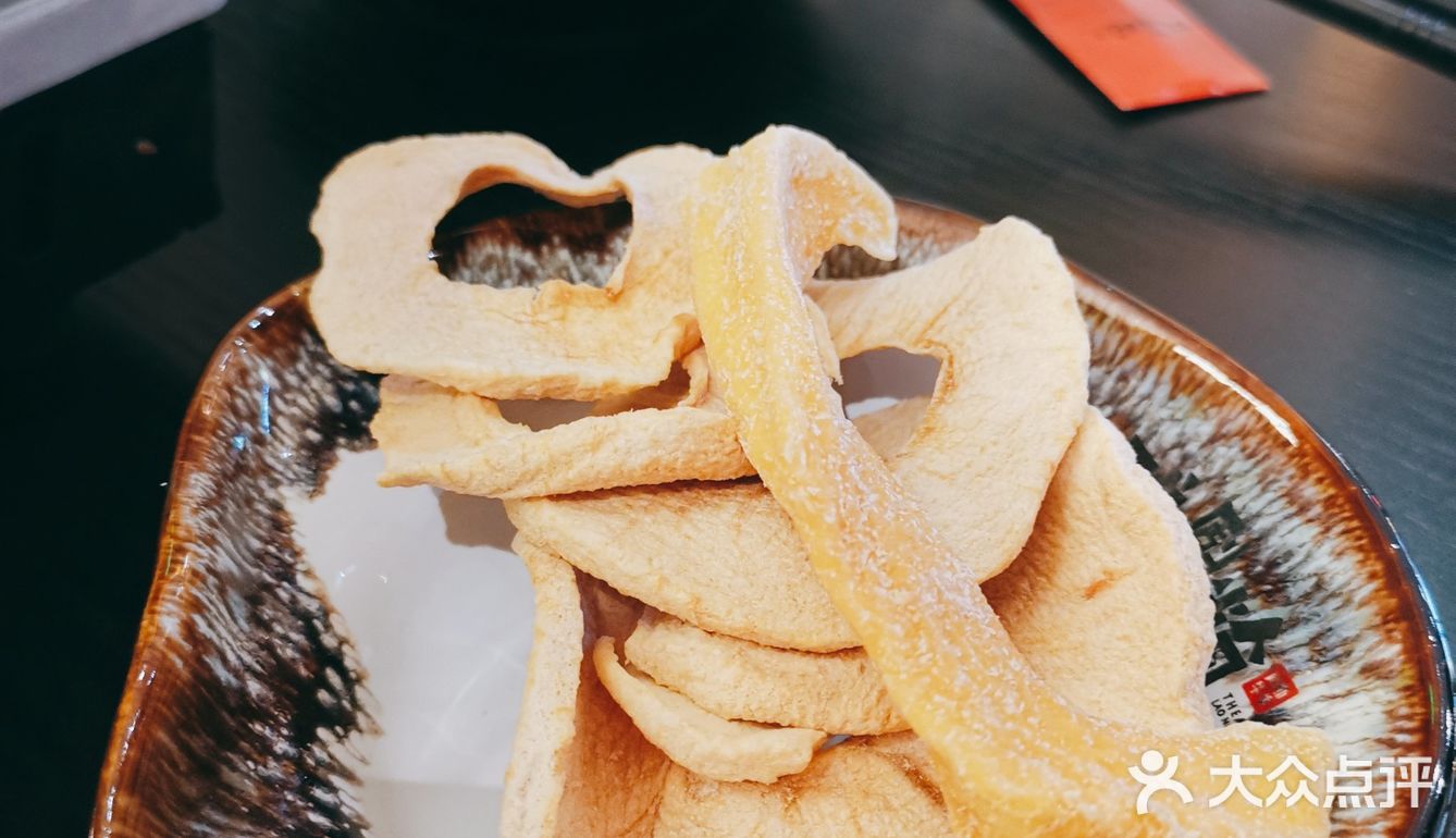 腹中有粉气自华