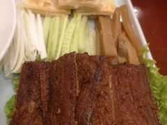 烙饼卷带鱼-北平小馆·烤鸭·家常菜(磨房北里店)