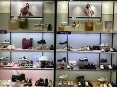 -王府井百货(中州中路店)