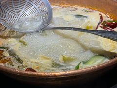 -洱火云南酸菜牛肉火锅(石景山当代商城店)