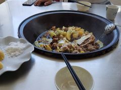 -粘豆包柴火铁锅炖