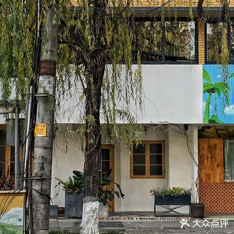 成都|天啦噜,游泳池对面开了这些宝藏店