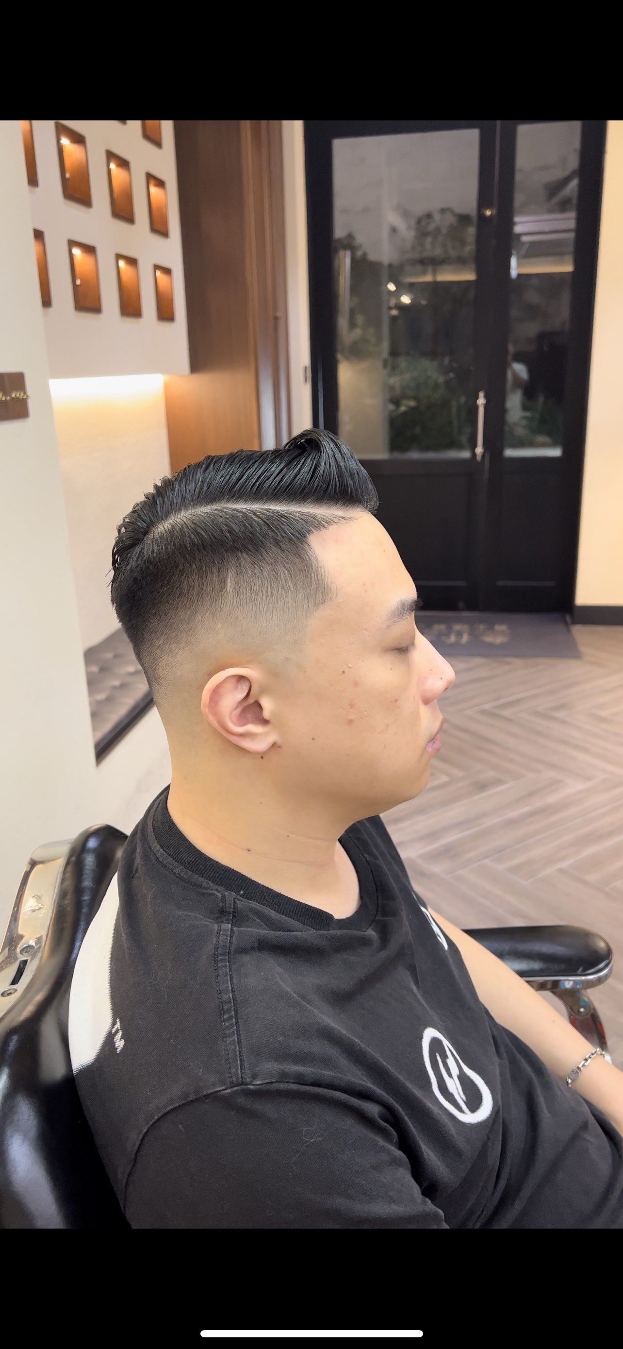 美式油头:型男必备的精致发型打理秘籍