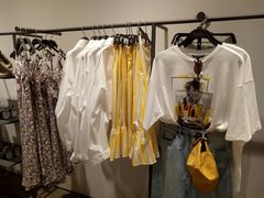 -URBAN REVIVO(西安Momopark店)
