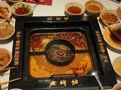 -老牌坊云南鱼豆花火锅(哈西万达店)