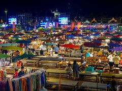-东南亚风情赶摆街夜市