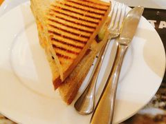 全蛋猪排麦香三明治-COSTA COFFEE(上海虹口公园店)