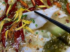 招牌老坛酸菜鱼-江渔儿酸菜鱼(奥园广场金发购物中心店)
