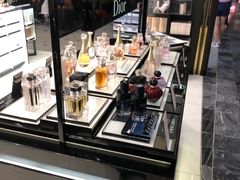 -中免(澳门机场免税店)