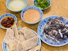 老北京炸灌肠-门框胡同百年卤煮(新街口店)