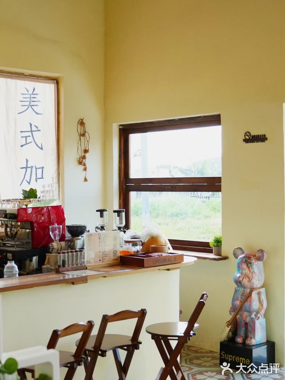 独属于雨天的小浪漫｜河堤岸、咖啡与甜品