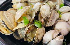 Spicy Stir-fried Black Clams