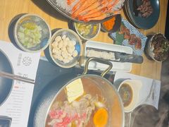-枝魯枝魯自助料理