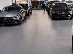 -上海星瀚奔驰4S店(红柳路店)