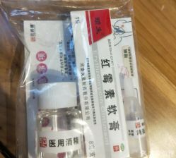 -花师傅专业手穿耳洞打耳洞穿孔