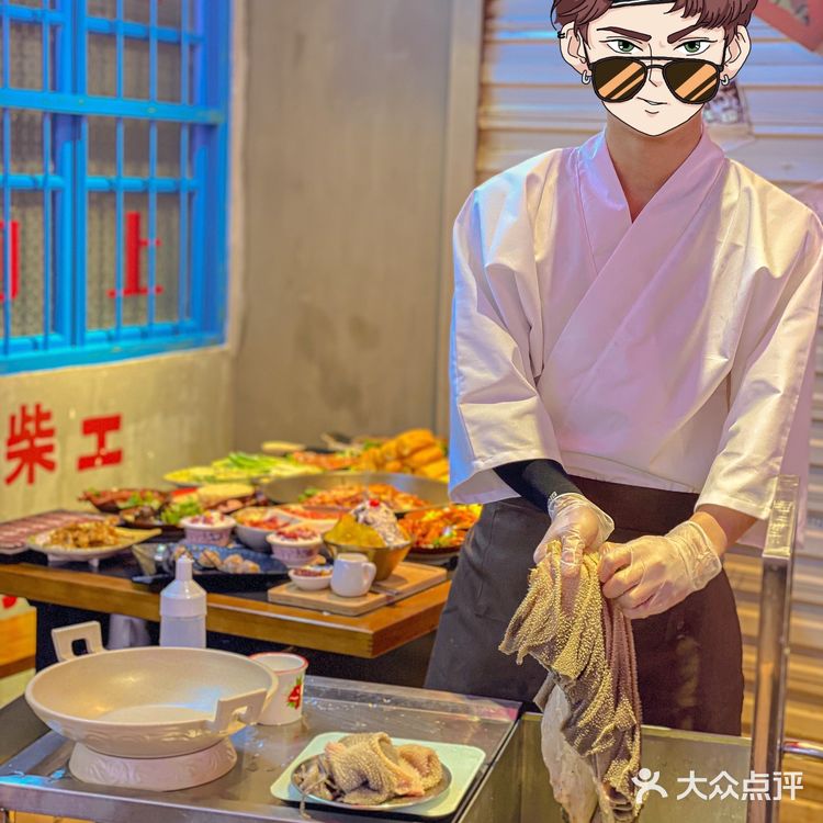 开来南京一定要吃的巨无霸冰激凌桶!料超多!