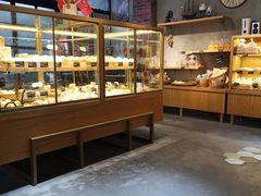 面包甜点陈列柜-啊噗吐呦现场烘焙(麦凯乐店)