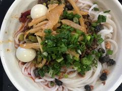 鸳鸯螺蛳粉-西环肥仔螺蛳粉(南宁第一分店)