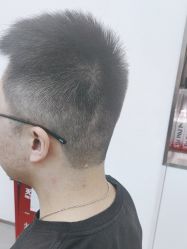 -首脑美发沙龙