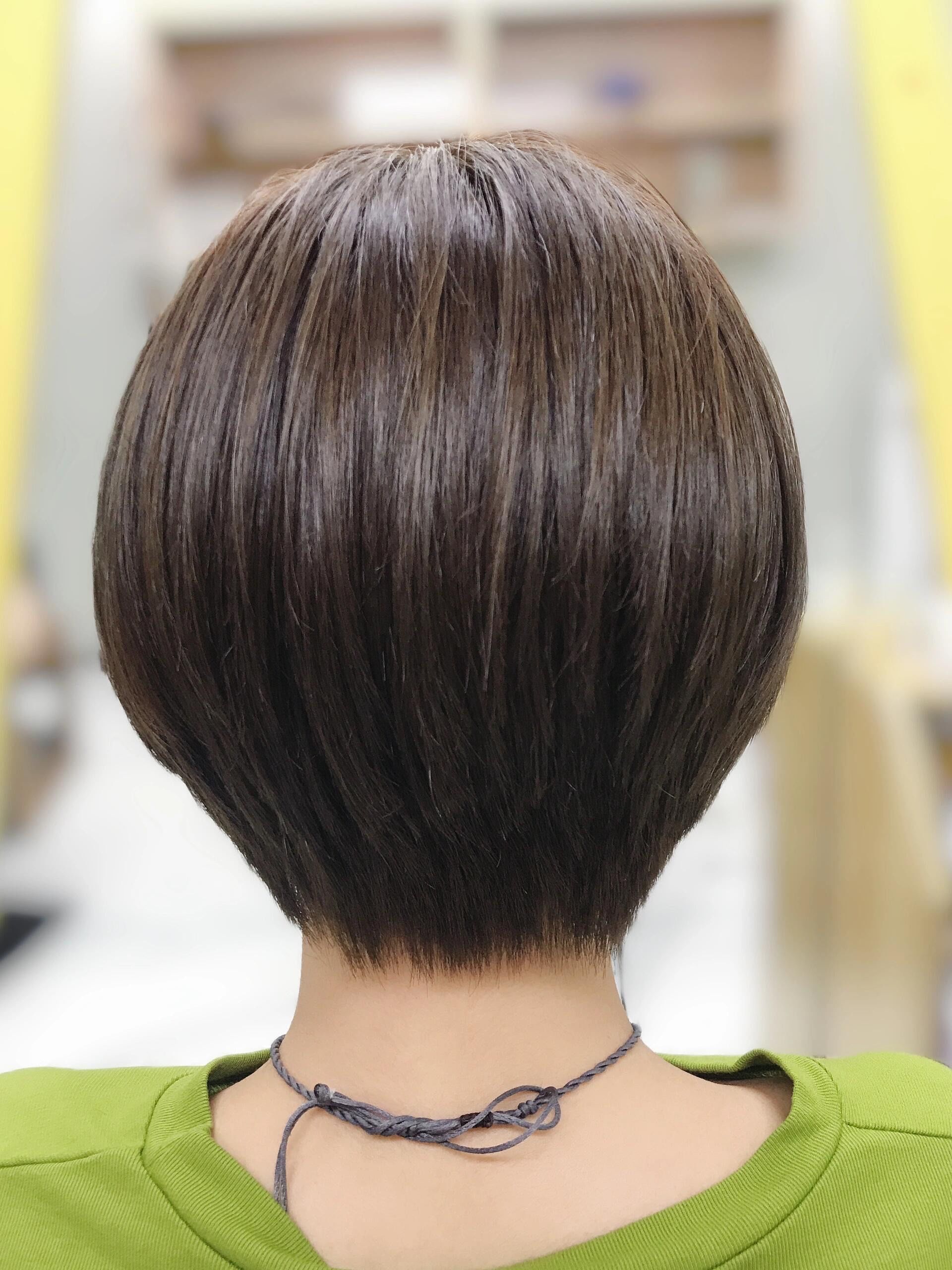 终于有体力剪个短发,染个新发色盛修整一下