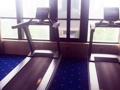 -跃动游泳健身俱乐部(新华传媒店)