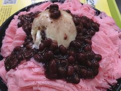 草莓牛奶红豆冰-MOMO冰品·生巧汤圆(红桥店)