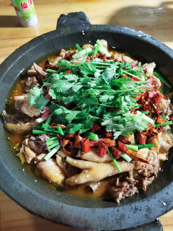 重庆纸包鱼-"位置:广东省河源市龙川县老隆镇财富广场附.