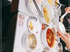 -渝是乎酸菜鱼·川渝小炒(新世界百货望京店)