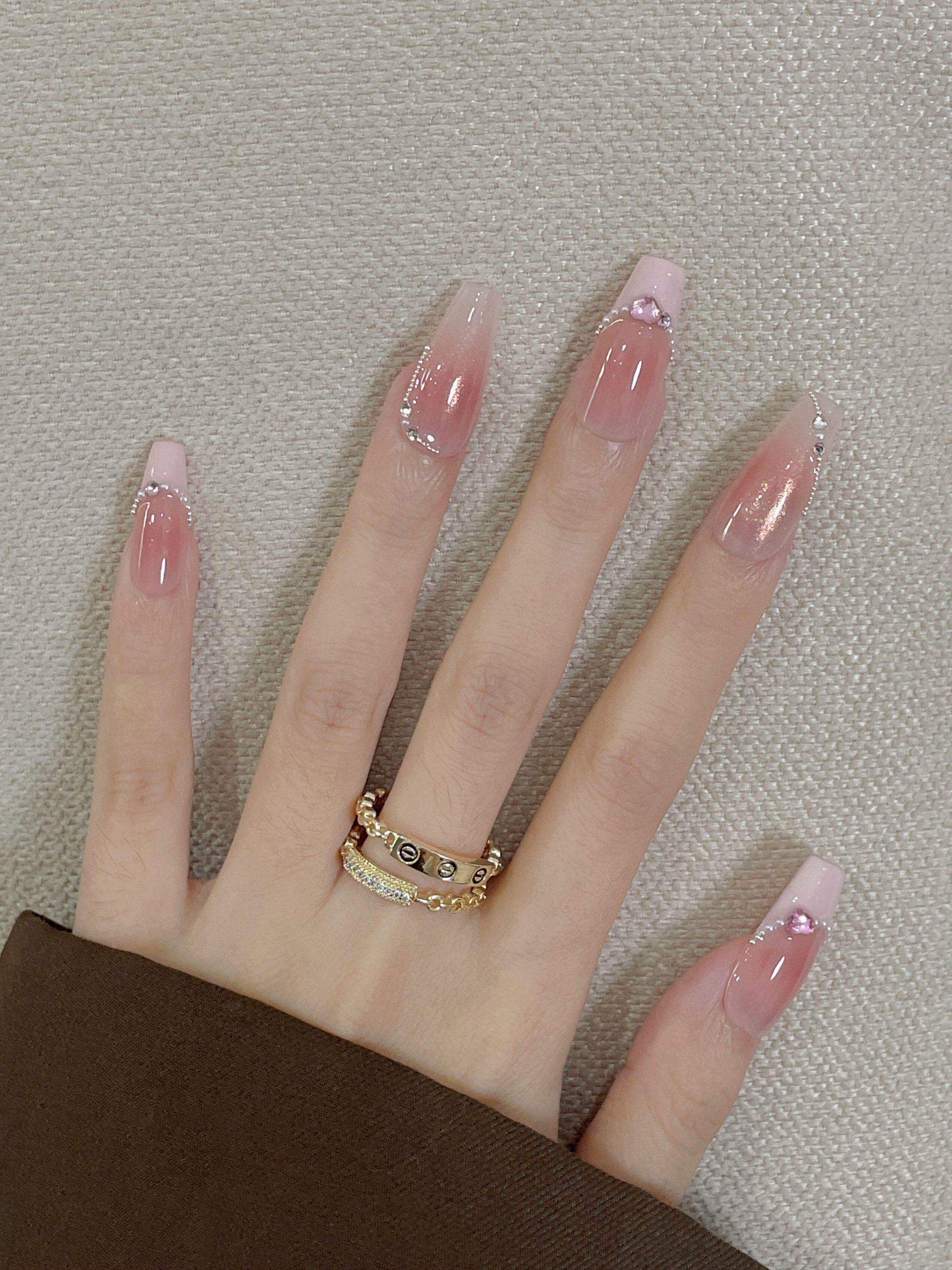 果冻色美甲