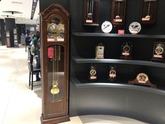 -亨得利钟表商店